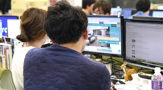 業界歴15年を超えるデザイナー000サイト以上納品経験のあるディレクターも在籍！